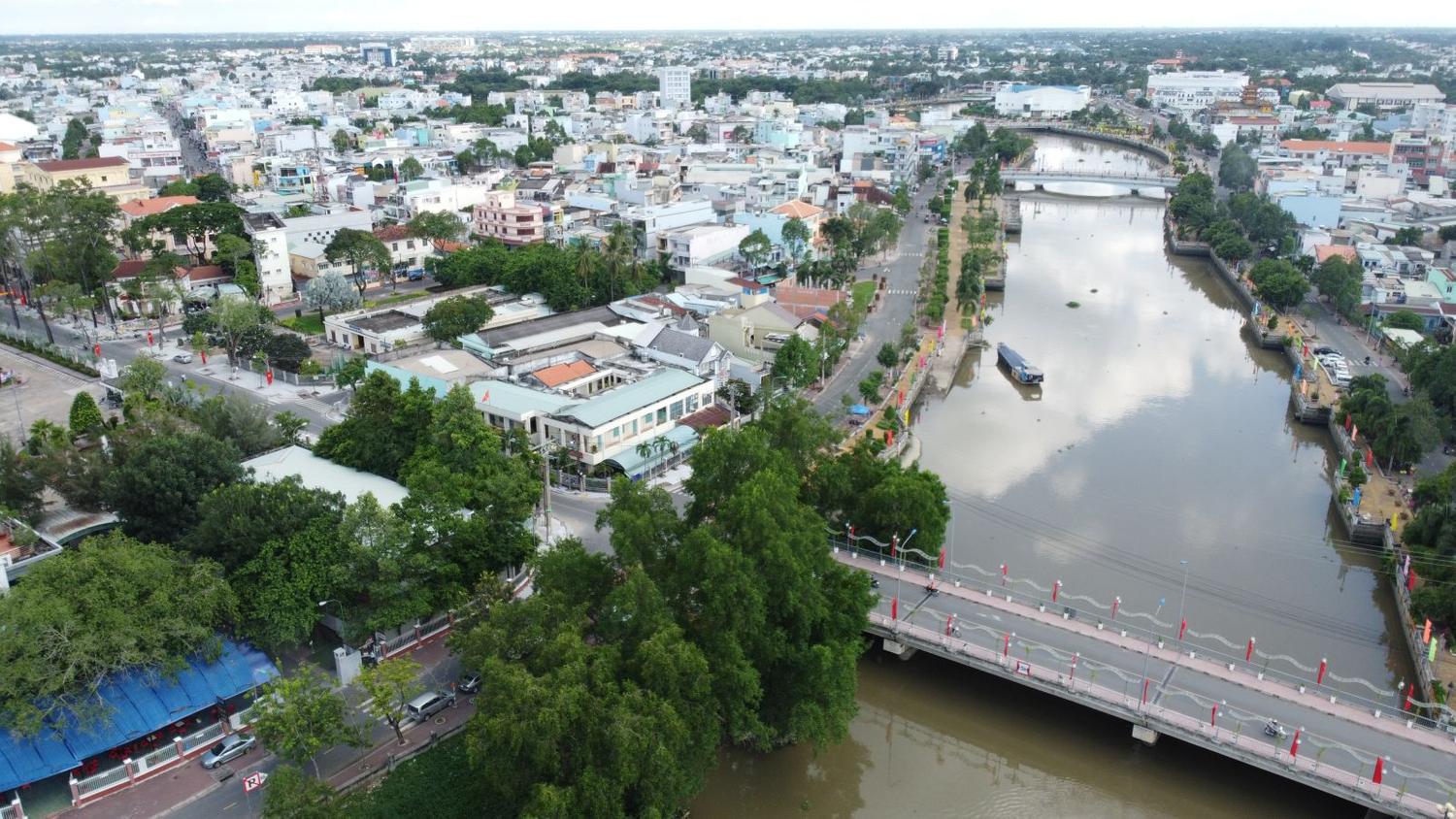 Một góc thành phố Tân An nhìn từ trên cao