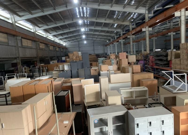 Tìm mua đồ nội thất thanh lý để tiết kiệm chi phí.