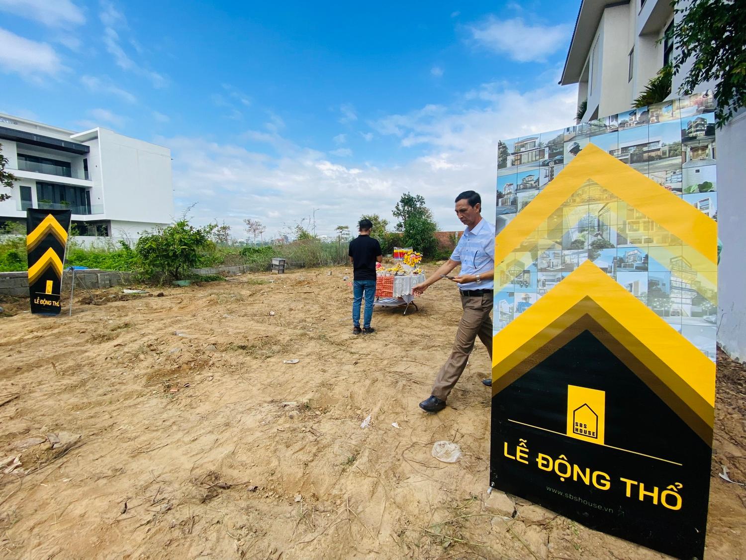 Mượn tuổi động thổ làm nhà