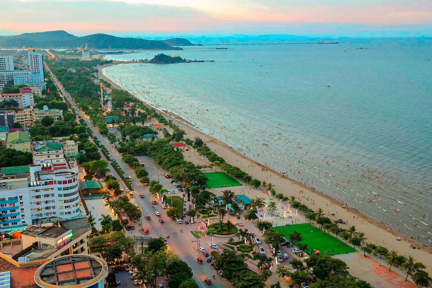 Hình ảnh bãi biển Cửa Lò Nghệ An. 