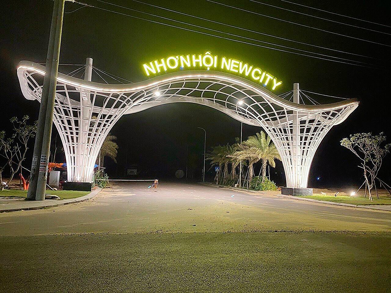 Cổng vào khu đô thị Nhơn Hội New City