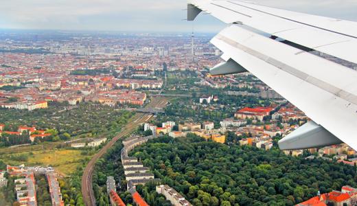 5 Reasons You Should Buy a House Near an Airport