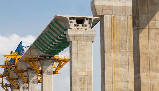靠近LRT Bandar Utama - Klang Line (LRT3）的4个房产