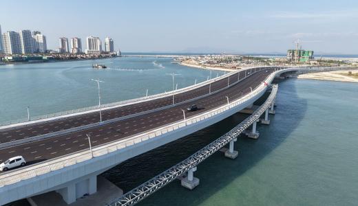 EASTERN & ORIENTAL BERHAD’S GURNEY BRIDGE AT ANDAMAN, PENANG IS AWARDED THE “WIDEST BOX GIRDER BRIDGE IN MALAYSIA”