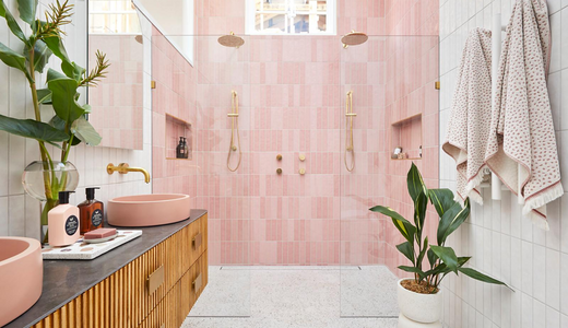 11 Motif Keramik Kamar Mandi Elegan ala Hotel, Minimalis Hingga Estetik Abis!