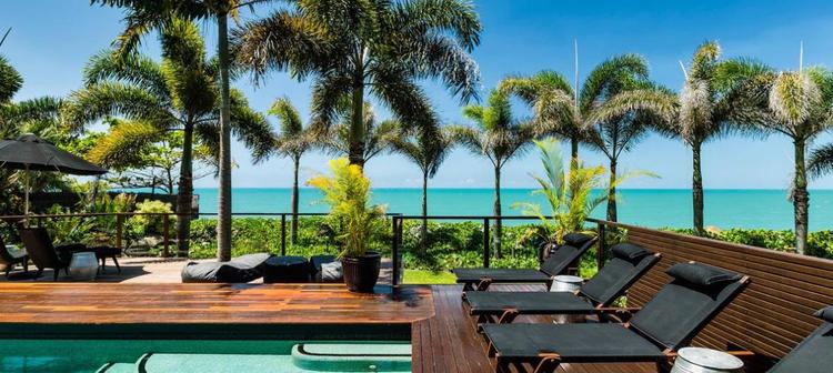 Beach paradise home to A-listers hits the market