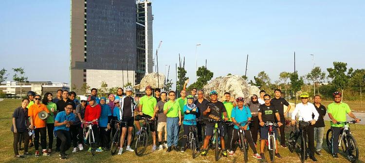 Medini City Opens Cycling Paths & Creates Green Parks