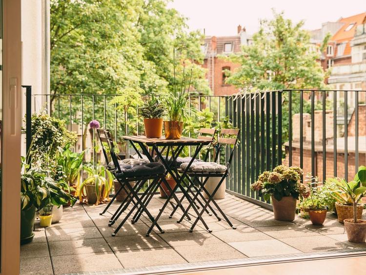 Check the weight-bearing maximum of your balcony before creating your balcony garden.