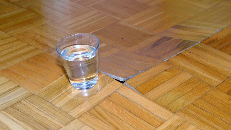 parquet-floor-defect-house