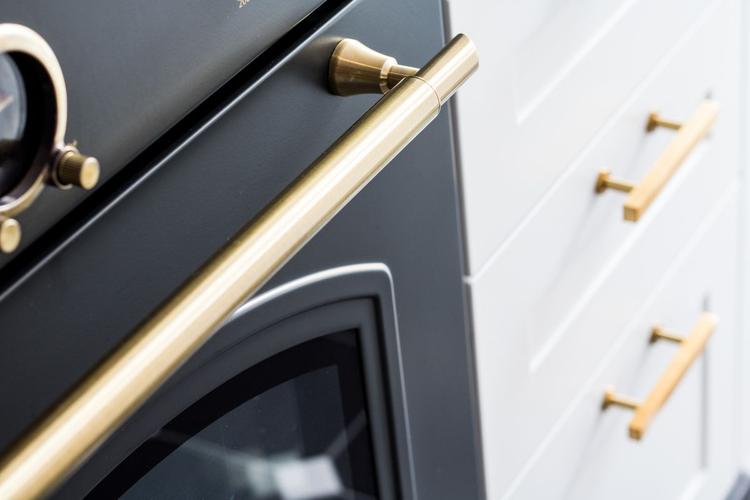 Cabinet Handles 