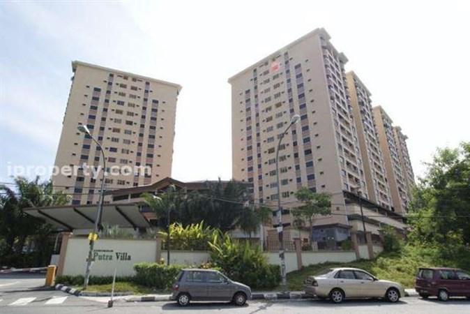 Putra Villa Condominium 500m from the Gombak LRT station
