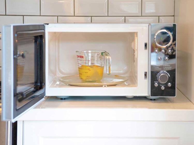 How to Clean a Microwave: 3 Easy Ways