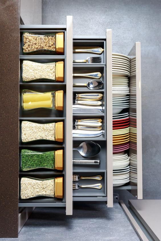 organised kitchen drawer