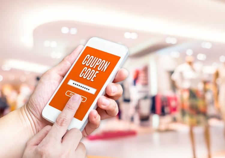 using-phone-to-apply-coupon-shopping