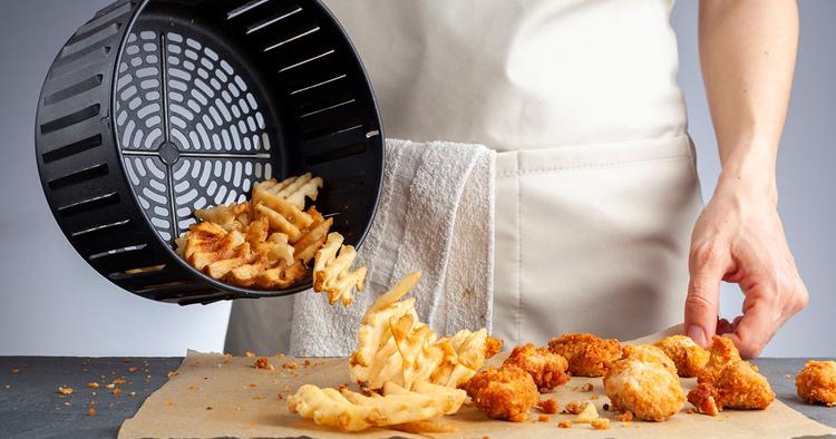 cara bersihkan air fryer