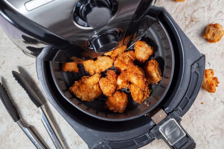 cara bersihkan elemen pemanas air fryer