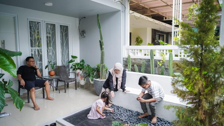 Rumah Esti: Rumah Jadi Sementara Ngontrak Lagi, Demi ASI Eksklusif Sang Buah Hati 