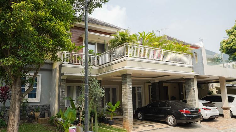 Cerita Rumah Teni: Jatuh Hati Pada Perumahan Asri di Pinggir Jalan Transyogi