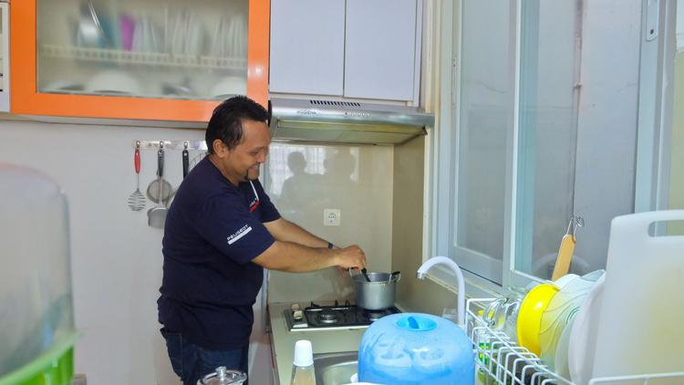 Cerita Rumah Hary dan drg. Fithri: Belum Punya Rumah Sendiri, Tetap Bertekad Hidup Mandiri