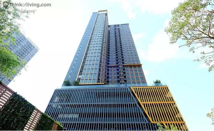 เดอะ เบส เพชรบุรี-ทองหล่อ (The Base Petchaburi-Thonglor)