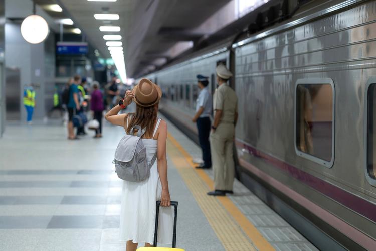 สถานีกลางบางซื่อหรือกรุงเทพอภิวัฒน์ สถานีรถไฟใหญ่อันดับ 1 ในอาเซียน