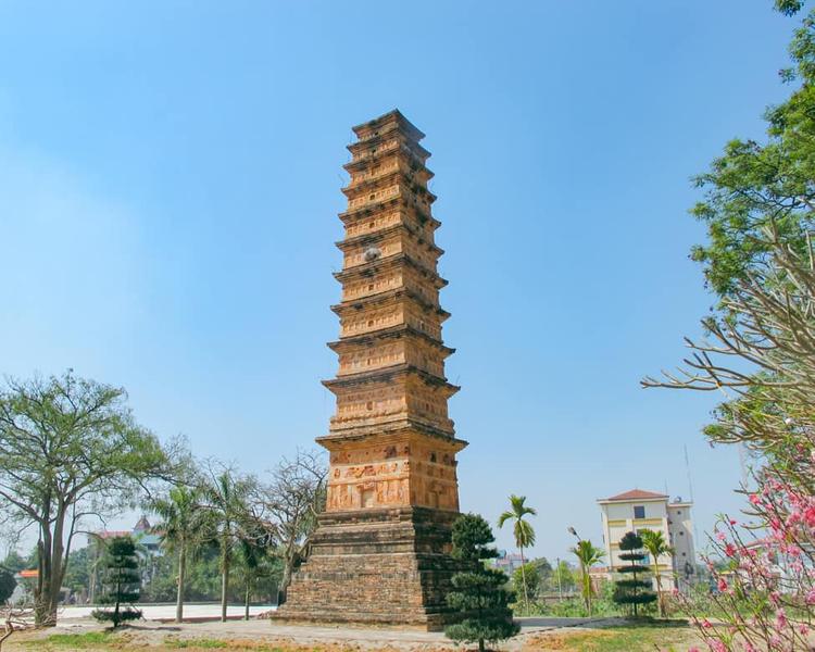 Tháp Bình Sơn ở Vĩnh Phúc