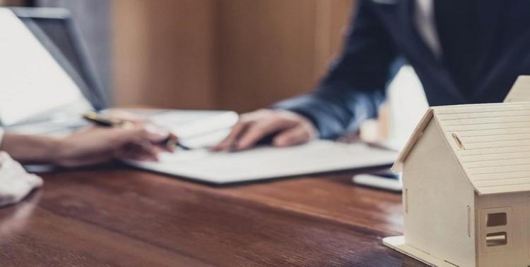 Nêu rõ quy định và thỏa thuận giữa các bên trước khi ký hợp đồng thuê nhà