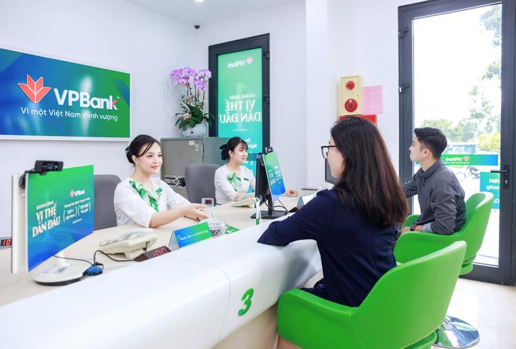 Lãi suất tiền gửi VPBank khác nhau tùy gói tiết kiệm. 