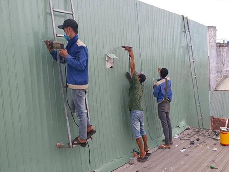 Chống thấm tường ngoài bằng tôn