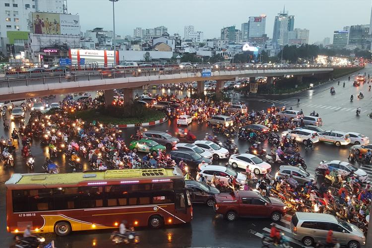 Tình trạng tắc đường ở Ngã tư Hàng Xanh