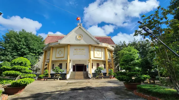 Bảo tàng Kon Tum