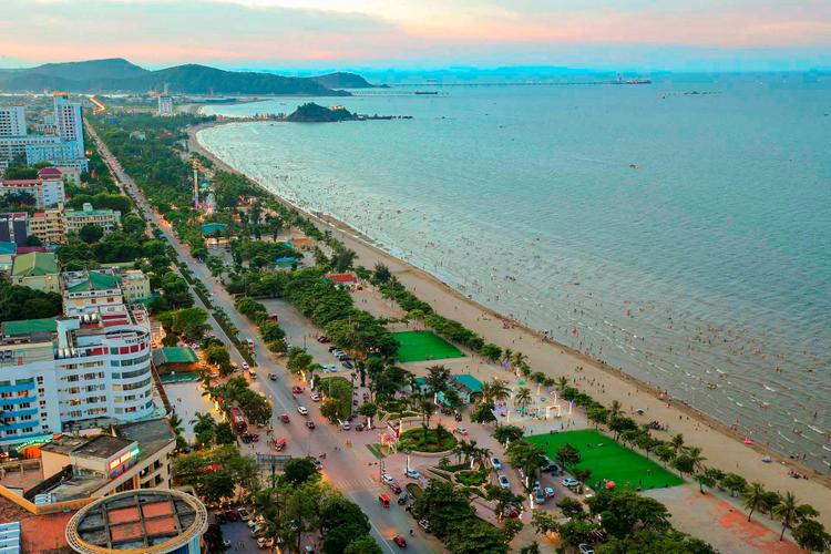 Hình ảnh bãi biển Cửa Lò Nghệ An. 