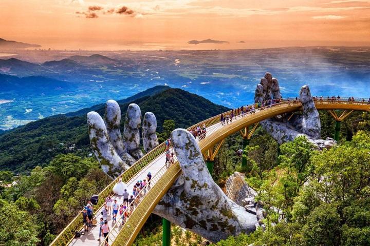 Đà Nẵng đang là điểm đến ưa thích không chỉ của du khách mà cả những người có nhu cầu làm việc, định cư
