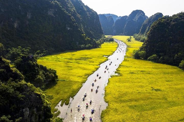 Ninh Bình là địa phương có cảnh quan thiên nhiên hùng vĩ, nên thơ