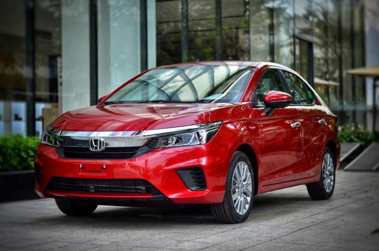 Nam giới sinh năm 1989 hợp xe màu đỏ