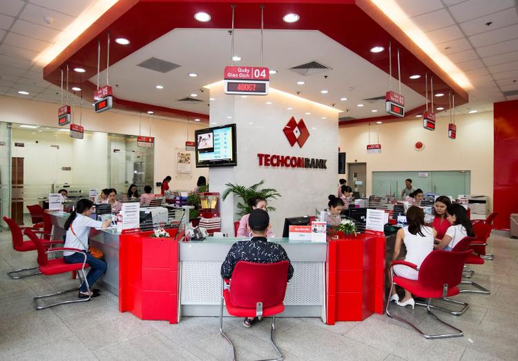 Ngân hàng Teccombank làm việc vào sáng thú bảy