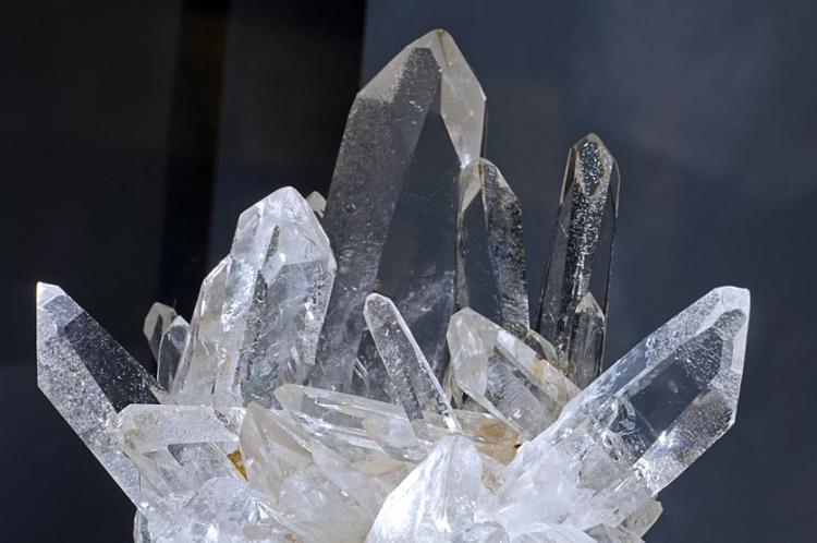 Trang sức, vật phẩm trang trí làm từ đá thạch anh trắng