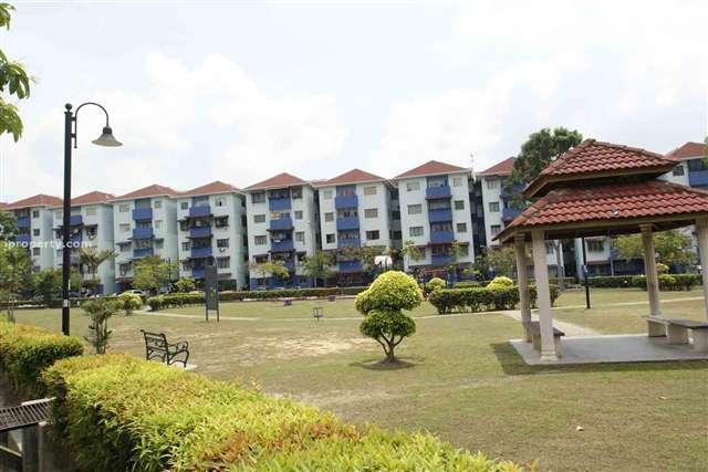 Pangsapuri Putra Indah for Sale or Rent  Apartment, Seri Kembangan