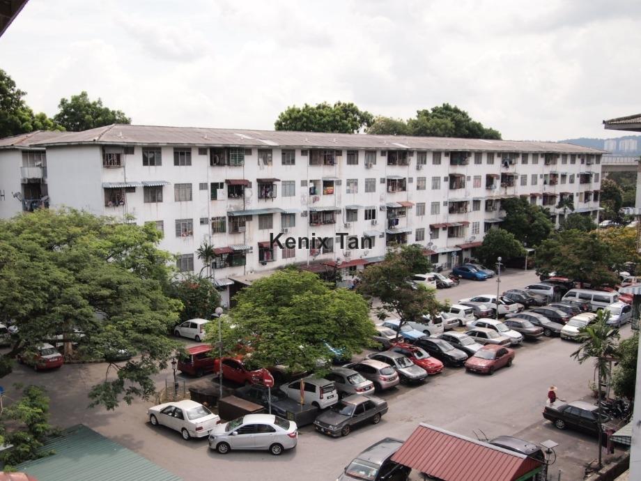 Taman Puchong Perdana Intermediate Flat 3 bedrooms for sale in Puchong