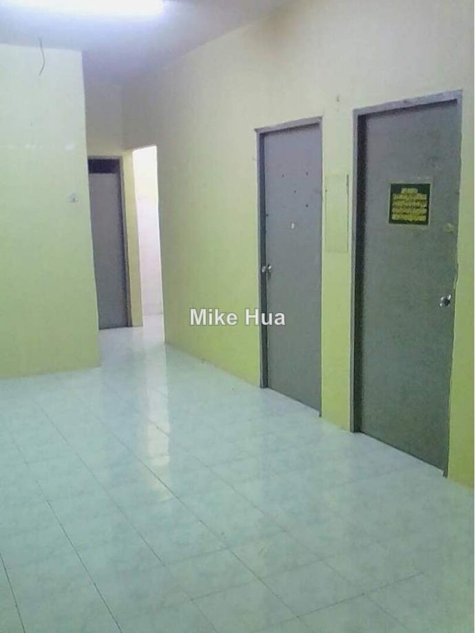 Pelangi Indah Intermediate Flat 3 bedrooms for sale in Klang 