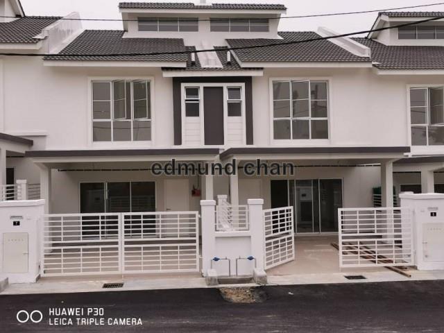 Taman Dato Demang Seri Kembangan Intermediate 2 Sty Terrace Link House 4 Bedrooms For Sale Iproperty Com My