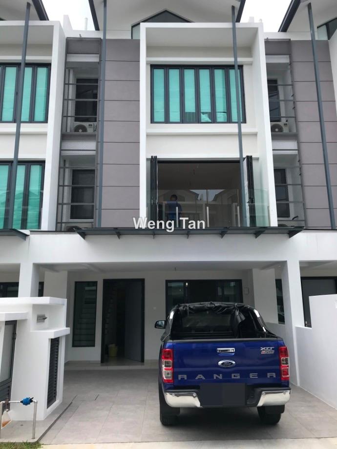 Andira Park Puchong Intermediate 3 Sty Terrace Link House 4 Bedrooms For Rent Iproperty Com My