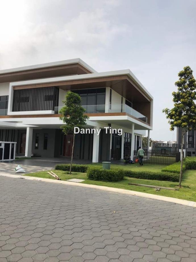 Eco Sanctuary, Kota Kemuning Corner lot Semidetached House 4+1