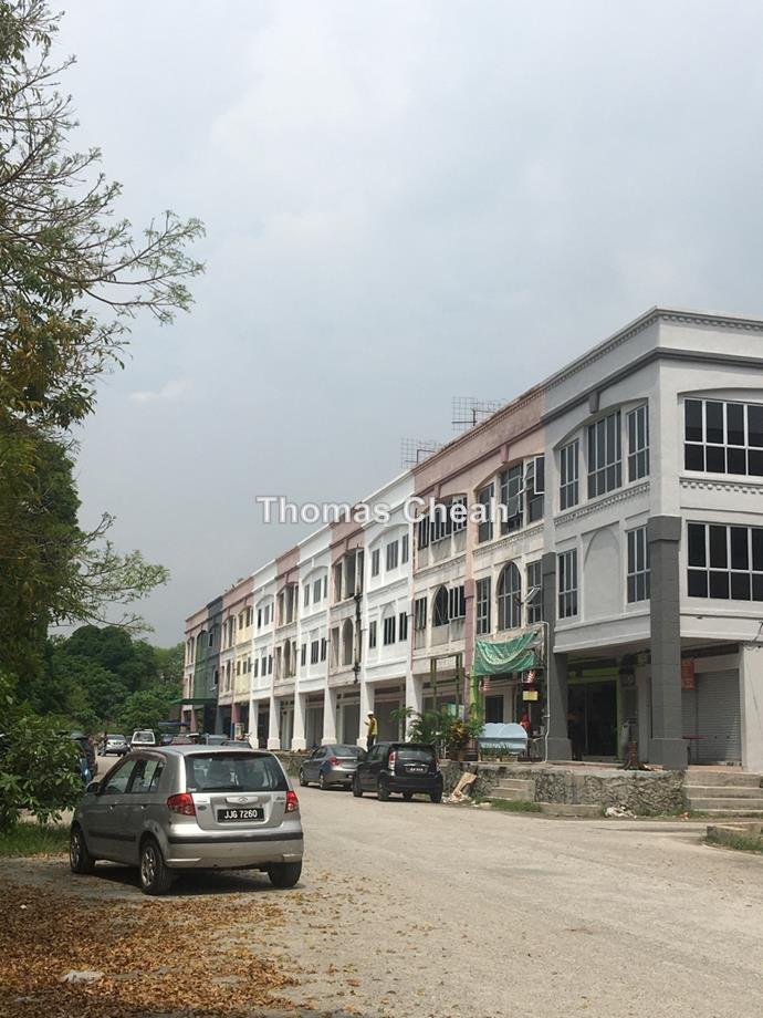 Bandar baru nilai, Nilai