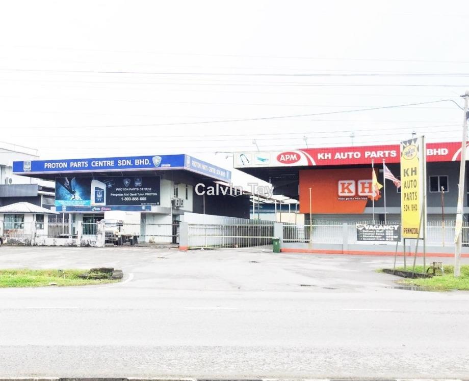Showroom cum Industrial Warehouse at 10 Miles Kuching, Kuching