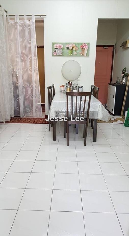 SD Apartments Corner lot Apartment 3 bedrooms for sale in Bandar Sri