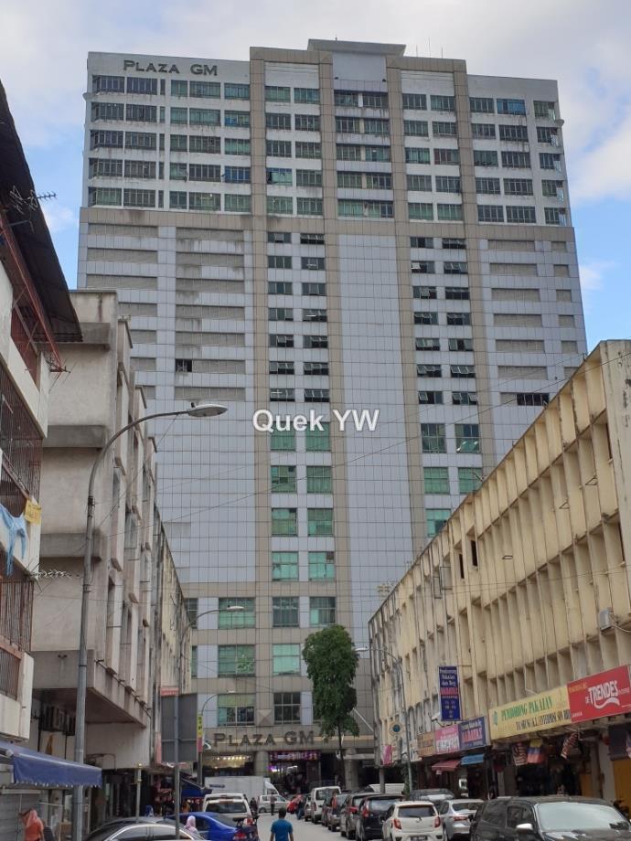 gm plaza chow kit