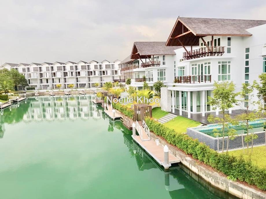 Betting On Emerald Bay In Puteri Harbour Singapore Property News