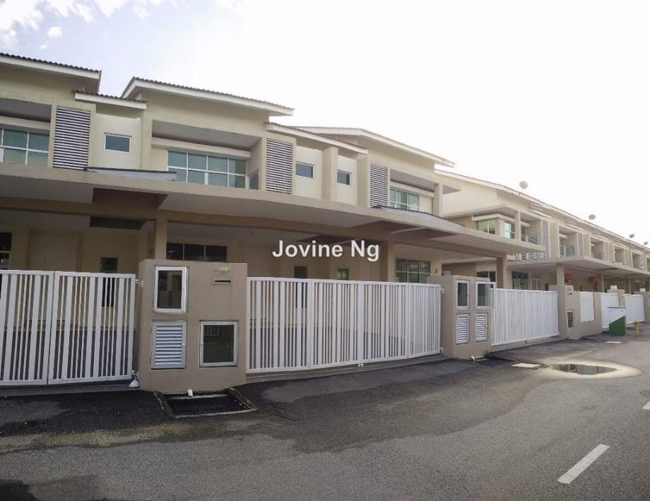 Hill Park Residency , Hillpark Residence, Alma 2sty Terrace/Link House