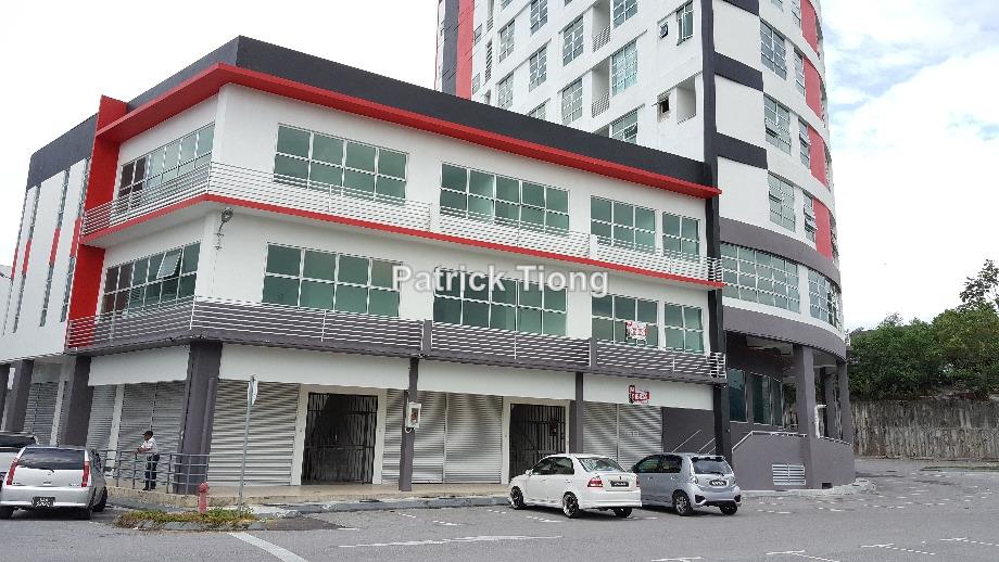 3 Storey Shophouse for Sale at City Square Jln Pending, Kuching Shop